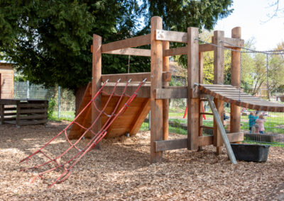 InKiTa Kindergarten Spielturm im Garten