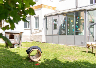 INKITA Kinderkrippe Grünfläche zum Spielen