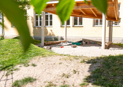 INKITA Kinderkrippe Grünfläche zum Spielen